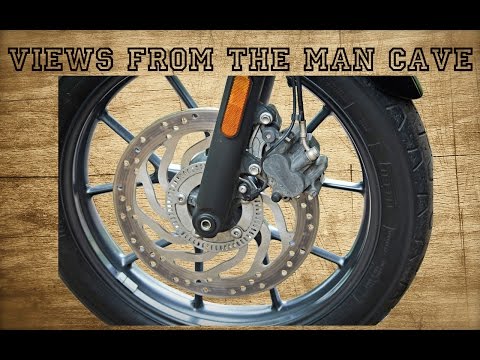 Triumph Street Twin - How to replace the Front Brake Pads