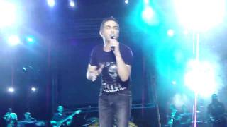 Emeis Oi Dio San Ena - Mixalis Xatzigiannis