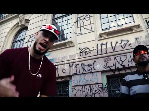 MAIKAO 011 & OLIVEER7 - Favelado Gladiador