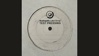 Kolombo – Let You Know (Voiceless Edit)