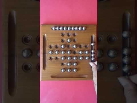 Solitario Gentile. 219 - 10.   Soluzioni dedicate al matematico filosofo tedesco LEIBNIZ.