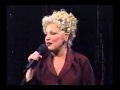 Bette Midler - I Think It´s Going To Rain Today (Live Divine Miss Millenium) - MrReto2812 Bette Midler - I Think It´s Going To Rain Today (Live Divine Miss Millenium)