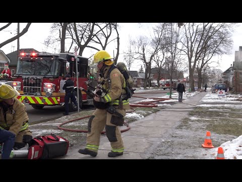 WARNING GRAPHIC: FAMILY OF 7 LOSES HOUSE IN NYE FIRE, LUCKILY FIREFIGHTERS ABLE TO SAVE DOG