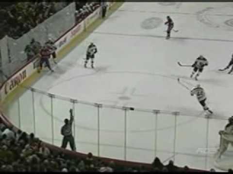 Zdeno Chara vs Guillaume Latendresse