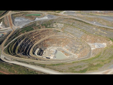 Trailer GREEN BLOOD I Selección Oficial de Largometrajes PEFF 2021/ *GANADORA PEFF 2021