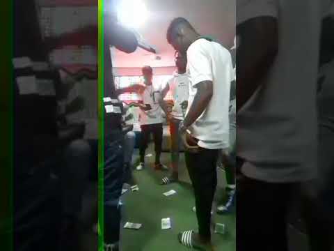 DJ gouen Cédric au market