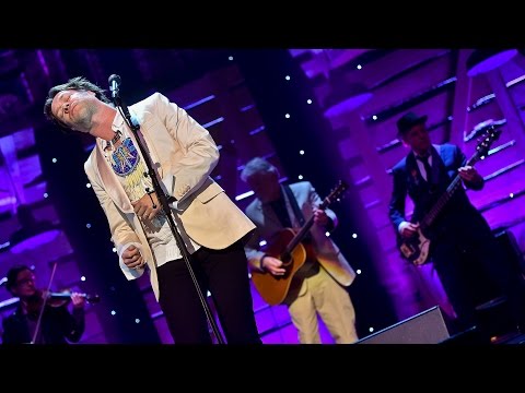 Rufus Wainwright – Who Knows Where The Time Goes? (Folk Awards 2016)
