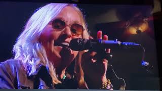 Melissa Etheridge Singing Come Together @ Love Rocks NYC