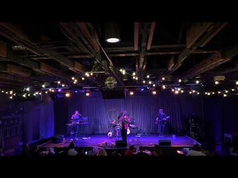 Giovanni Kiyingi and Friends Ft Nantongo  - Live at Crescent  Phoenix