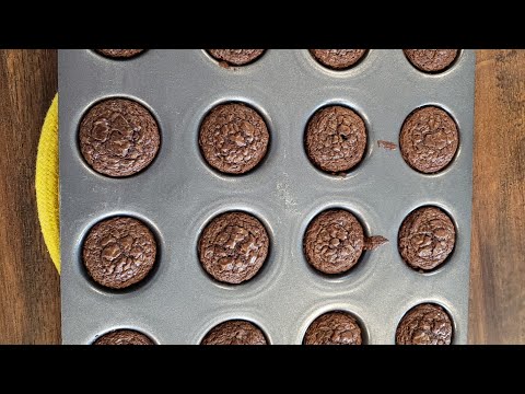 Mini Brownies in the Pampered Chef Mini Muffin Pan (part 1)