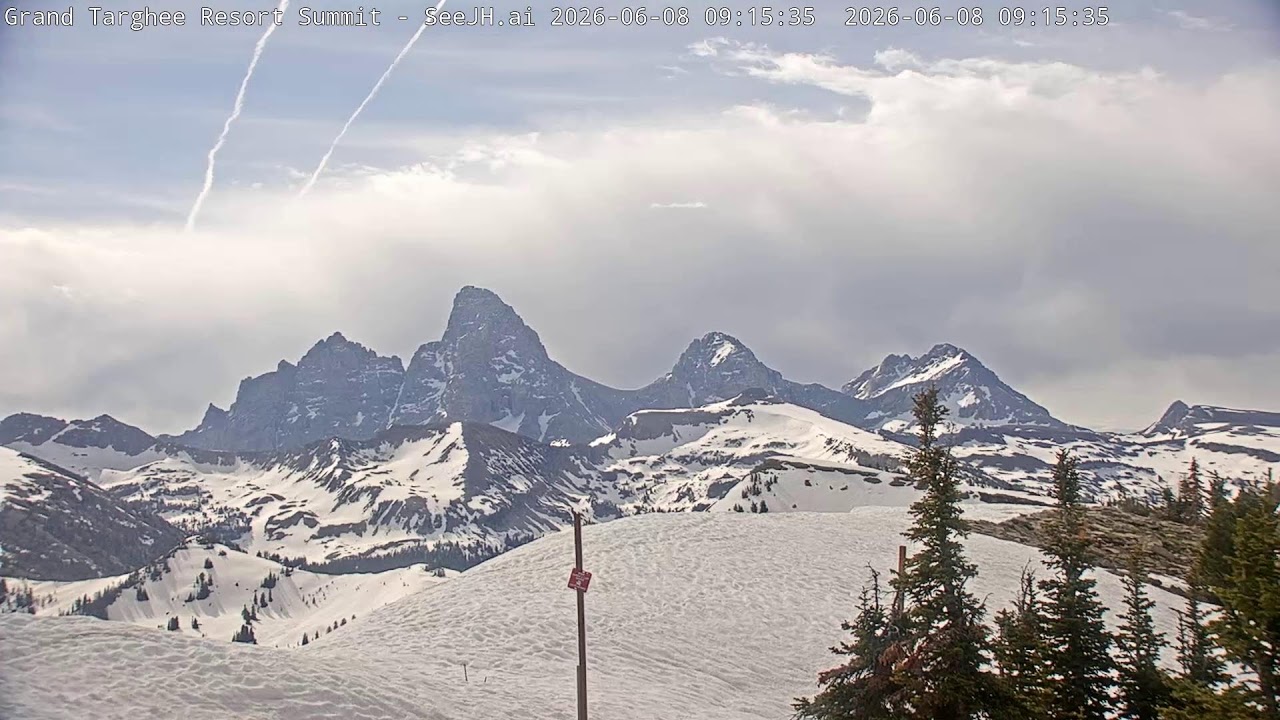 Live webcam view of Cumbre del Grand Targhee Resort