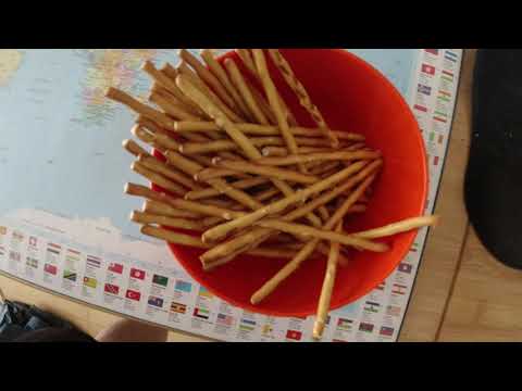 MongoTV_6230 - SPISER SALTSTÆNGER FREDAG EFTERMIDDAG