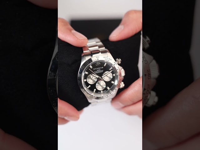 51 ساعة دهنج كرونوغراف (أسود × فضي)