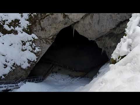 Pestera ghetarul de la Scarisoara