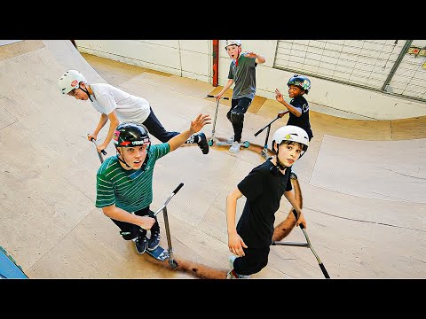 Whoever stops riding a scooter LAST WINS €100!