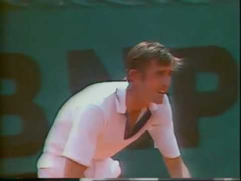 French Open 1978 1R - Onny Parun v Guillermo Vilas