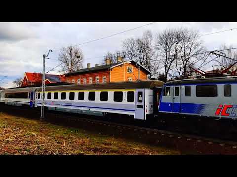 "Wiosenna mijanka dwóch pociągów PKP Intercity"