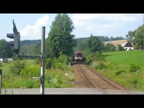 Průjezd Rakve na R 988 zastávkou Rádlo