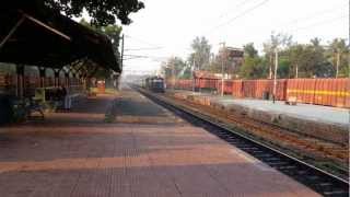 preview picture of video 'Full Speed Coimbatore-Rajkot Express at Gholvad Station'