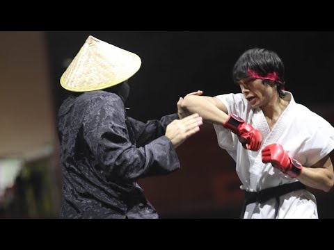 Martial arts thetrical stage performance: Kung Lao vs Ryu