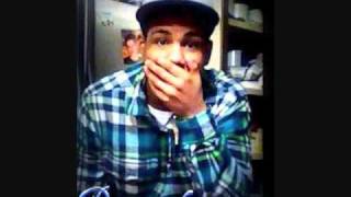 ~jjDUGGii~Ft. JayMal-She Got No Panties On Remix