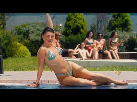 Kamro & Tianna - La Isla Bonita [Official Music Video]