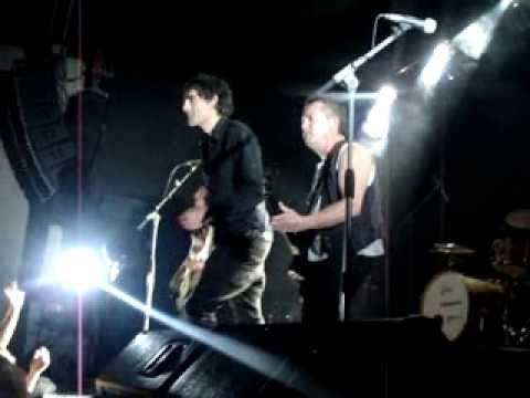 PONCHO K CORRIENTES DEMOLIENTES