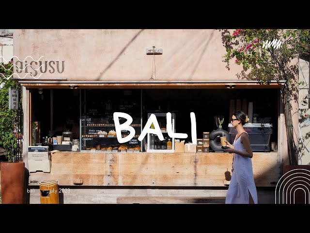 Travel vlog - bali vlog | lots of eating, sunset + spas, shop locals, exploring new places, walking around canggu