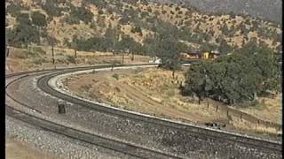 preview picture of video 'Walong, Tehachapi Santa Fe train'