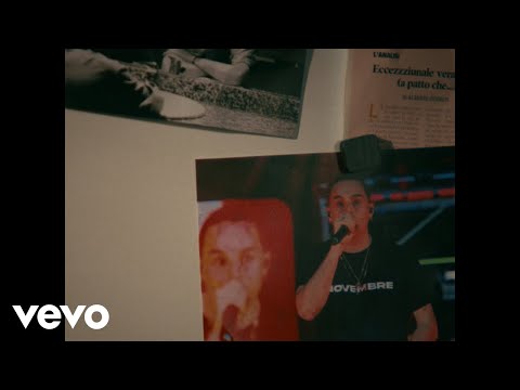 Video thumbnail for BASTAVA LA METÀ