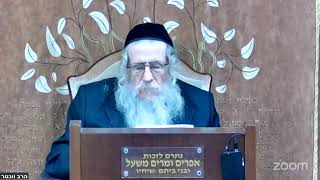 Persönlicher Meetingraum von ישראל יעקובוב (הרב אברהם מנחם מענדל וכטר) - התמונה מוצגת ישירות מתוך אתר האינטרנט יוטיוב. זכויות היוצרים בתמונה שייכות ליוצרה. קישור קרדיט למקור התוכן נמצא בתוך דף הסרטון