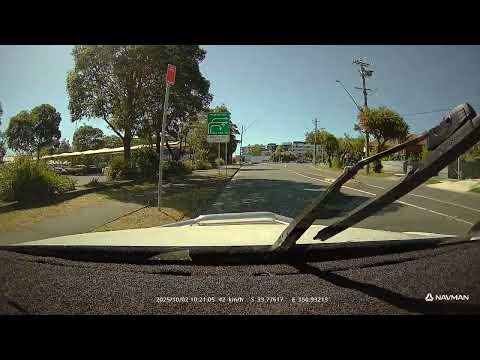 Falcon ute v Kia 02-10-25 09:20 am Federal Road Seven Hills