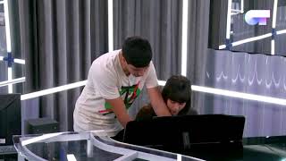 Download lagu Aitana Ocaña cantando Chandelier en el piano mp3