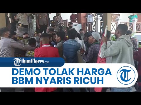 Demo Tolak Kenaikan Harga BBM di Maumere Nyaris Ricuh, Pendemo & Aparat Saling Dorong di DPRD Sikka