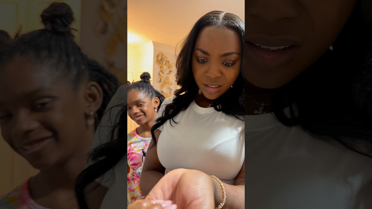 When Genesiz’s bracelet from Keke’s fake fundraiser money turns her wrist green!