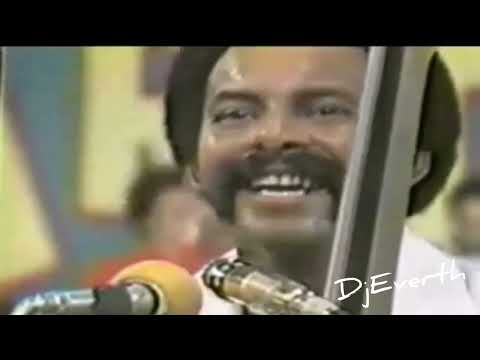 Sientate ahi - Óscar D  Leon