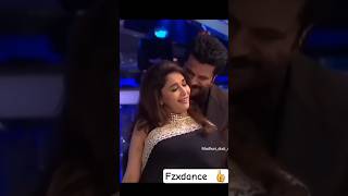 Download lagu madhuri anil Kapoor romance on😘❤️‍🩹💞 dhak dhak #song #viralclips #shorts #trending mp3