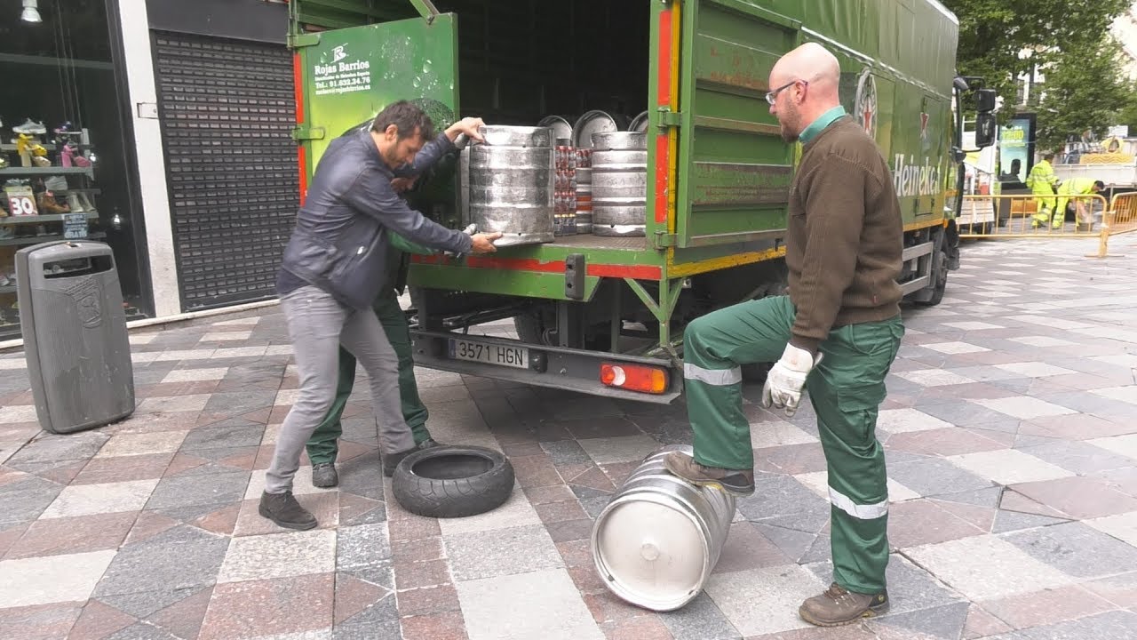 Repartidores de cerveza, esos héroes anónimos...