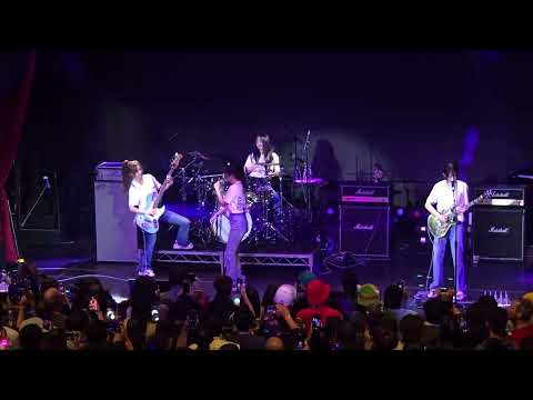 QWER (최애의 아이들) - Discord - Rockation Tour - Los Angeles 2025 4K