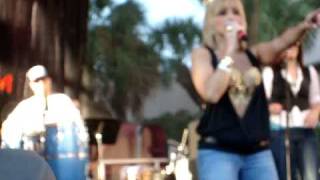 Gisselle- Quiero estar contigo calle orange