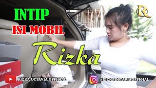 Download lagu Mengintip isi mobil Rizka Octavia || kira - kira apa saja ya isinya..?? mp3