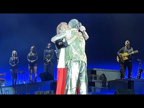 Robbie Williams duets with Mark Owen at Sandringham gig! 26 Aug 2023