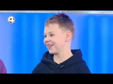 Юные спортсмены хоккеисты побывали у Капы и Санька