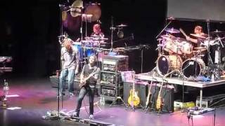 Dweezil Zappa plays "Willie the Pimp"@ the Beacon Theater Dec 17 2010