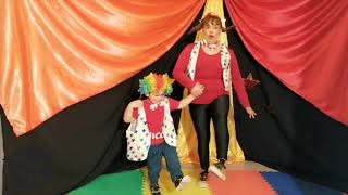 En Teatro I activamos nuestro cuerpo como payasos en el circo