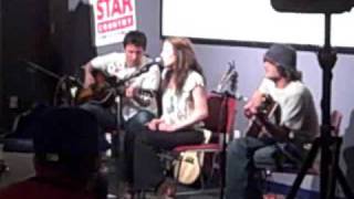 Jessica Harp performing &quot;Boy Like Me&quot;