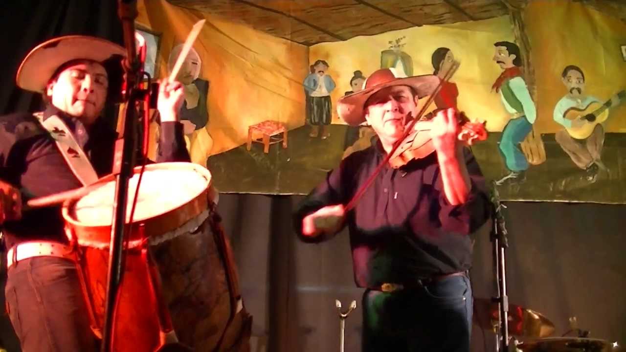5º Aniversario de 'Folklore en Zapatillas': tocan 'Los Salamanqueros'