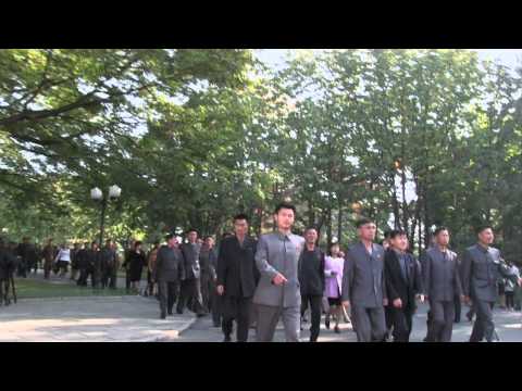 “Queremos crear una sociedad paradisíaca” - En Tierra Hostil