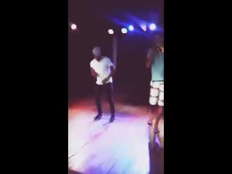 Mc Tchelinho e Pedro Mc  Som do solinho (ao vivo)