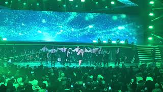 Ruth sahanaya  - Amburadul  konser symphony dari hati